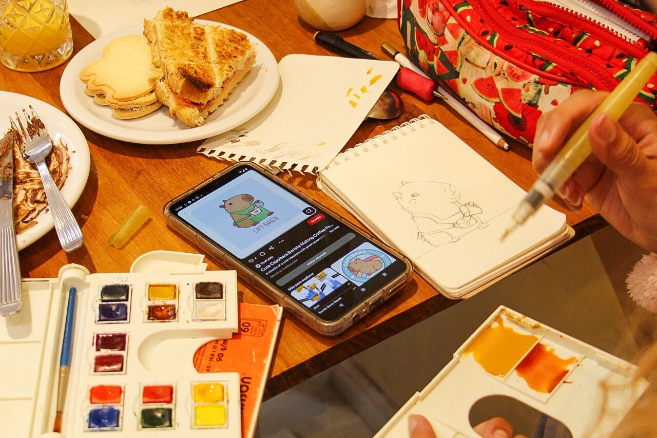 The Coffee Bara: de citas en cafés a emprender juntos con los carpinchos como protagonistas