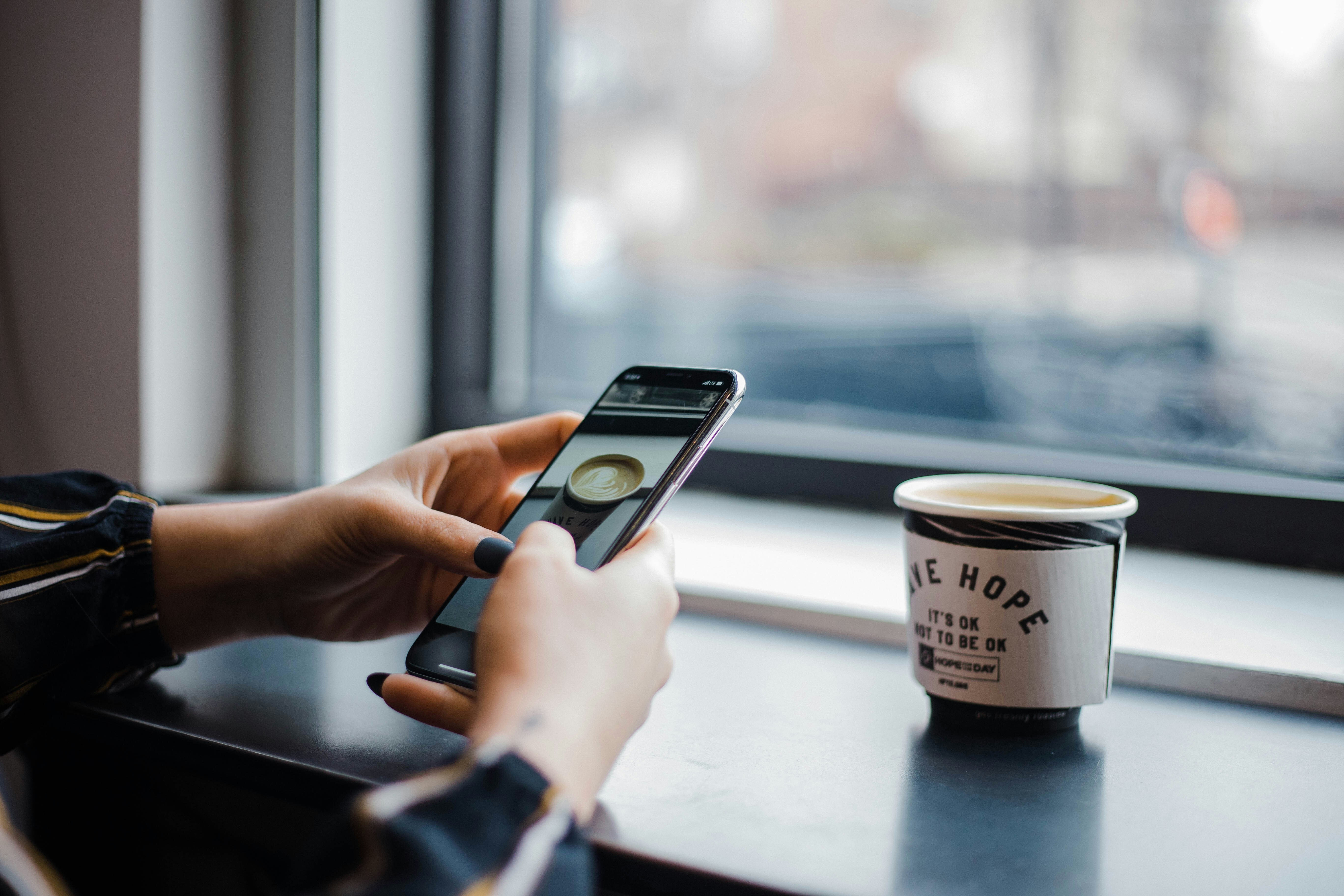 Como clientes escolhem o que comer antes de chegar ao restaurante e o que isso muda nas vendas